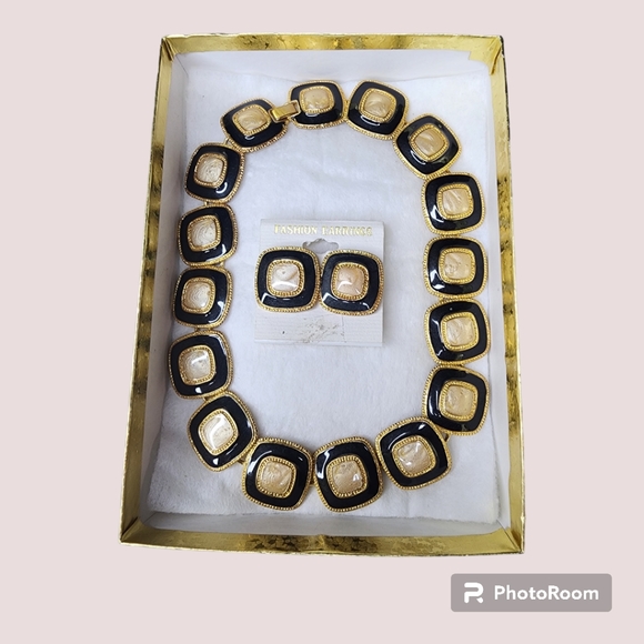 Vintage necklace and earrings 💖 - Picture 7 of 7